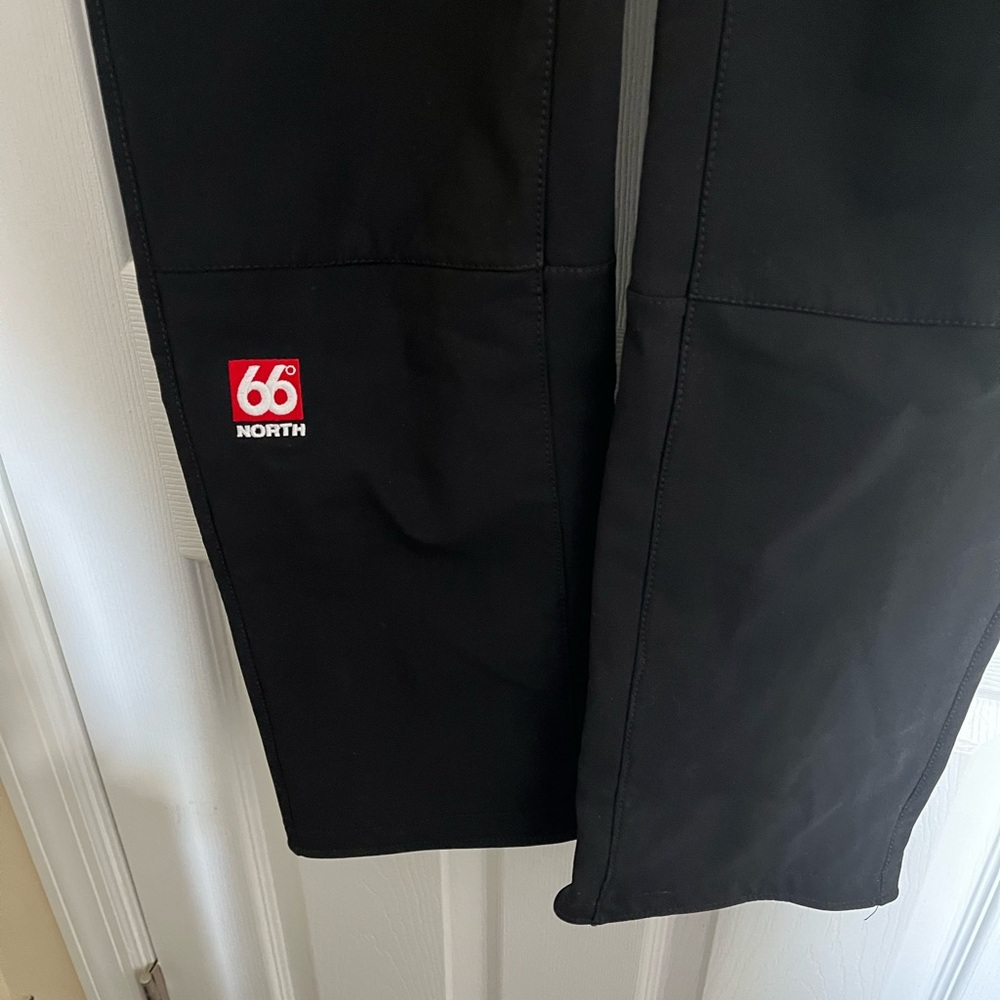 Women’s Black 66 North Polartec Glymur ski/snowboard Pants - Picture 13 of 14